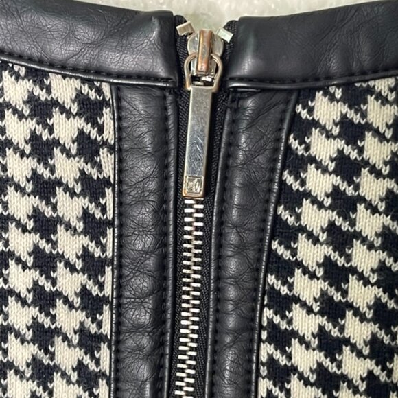 Ralph Lauren | Black and White Houndstooth Knit Sheath Dress - Picture 5 of 8